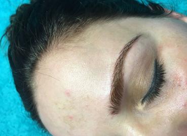 Augenbraue MicroBlading